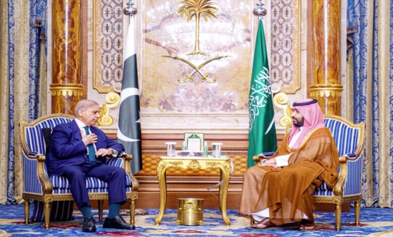 Le prince héritier rencontre le Premier ministre du Pakistan