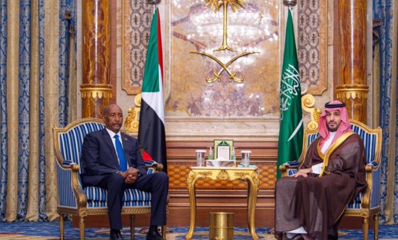 Mohammed ben Salman et Al-Burhan réaffirment la stabilité et la sécurité du Soudan