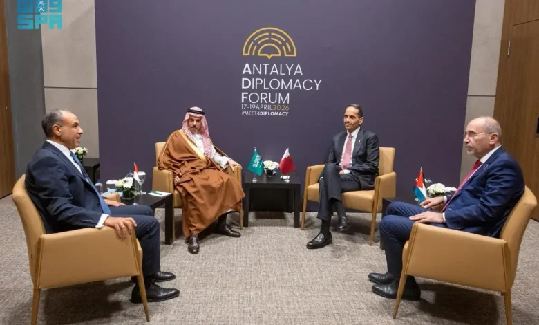 Le prince Faisal bin Farhan participe aux consultations d'Antalya