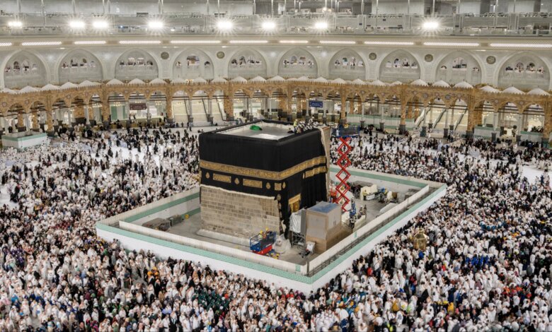 Lancement des travaux d’entretien périodique de la Kaaba