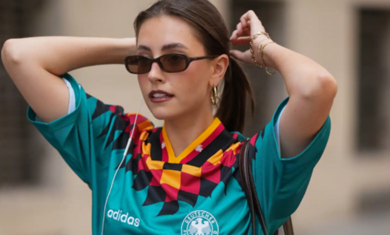 Des accessoires pratiques pour les supportrices de football