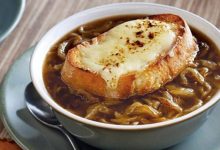 La soupe à l’oignon française : un classique chaleureux et raffiné