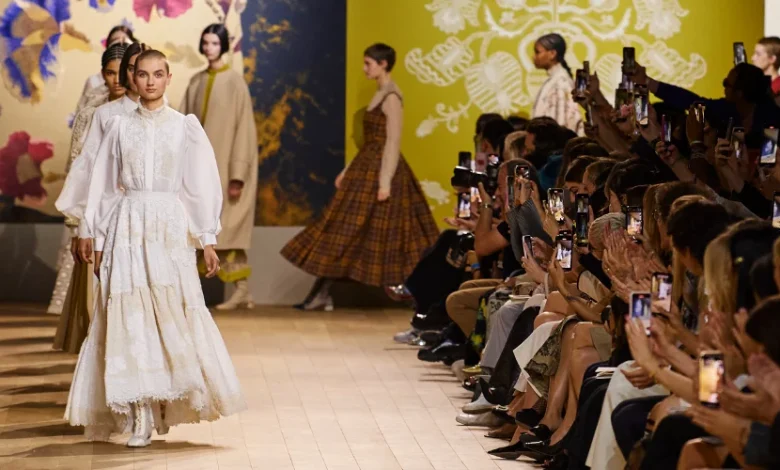 De New York à Paris : tout ce qu'il faut savoir sur la Fashion Week printemps-été 2027