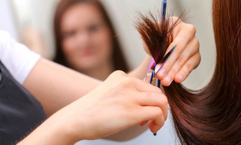 Couper ses cheveux : entre beauté et bien-être
