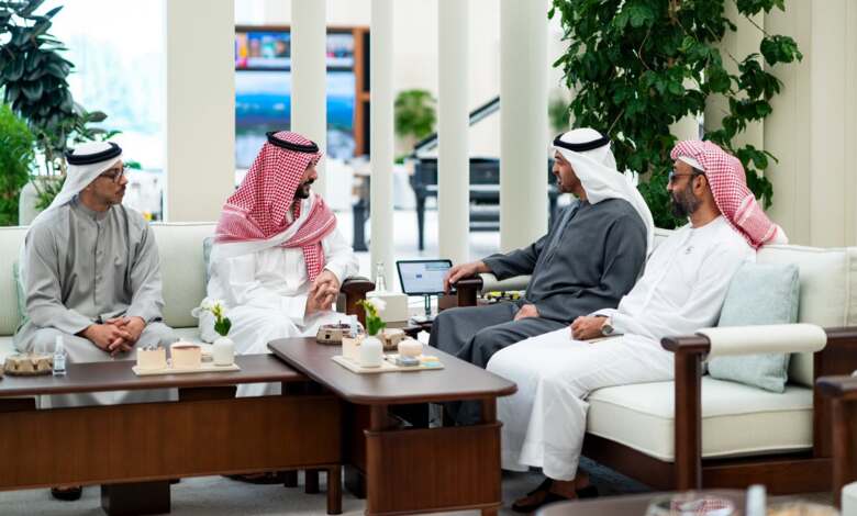 Le Ministre saoudien de la Défense rencontre le président des Émirats à Abou Dhabi